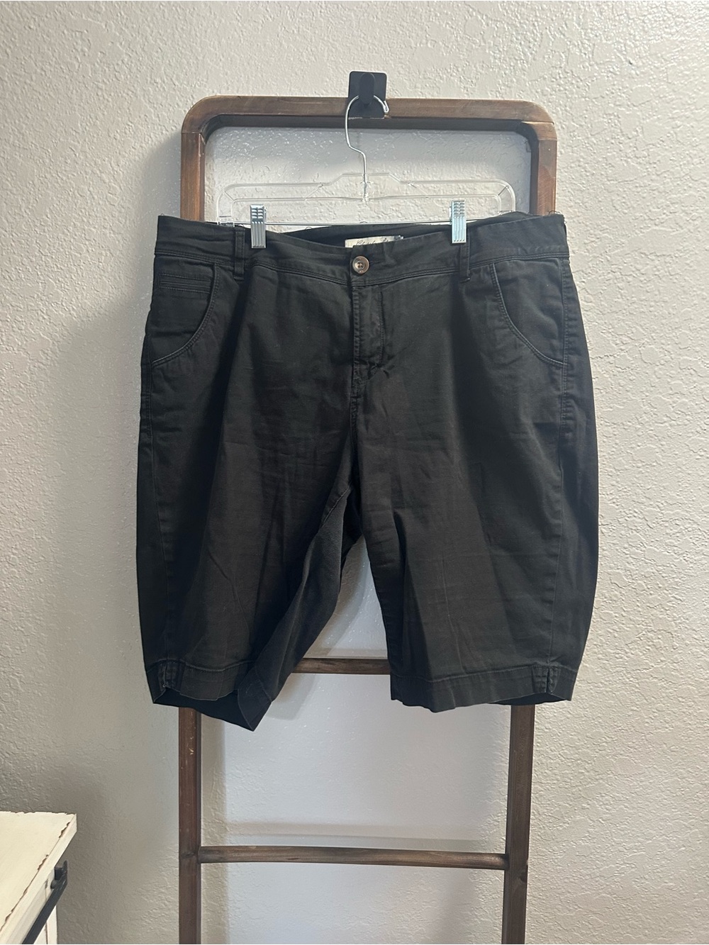 Christopher Blue Men's Black Flat-Front Shorts